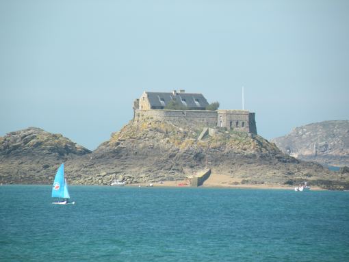  fortification sur petite île